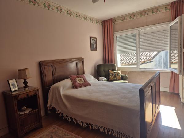 Charmante maison en plein cœur d’Aigre – Idéalement située !