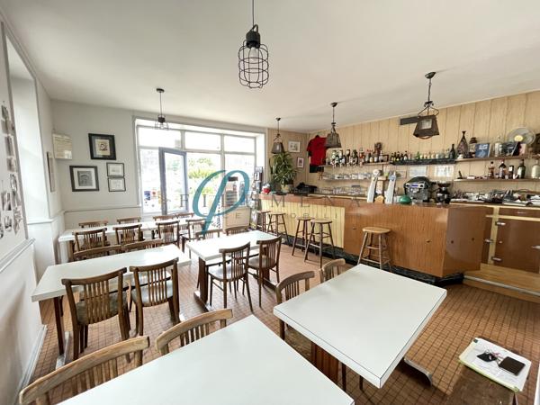 Immeuble avec restaurant - appartement - dépendances - 319 m² - centre-ville Ancenis