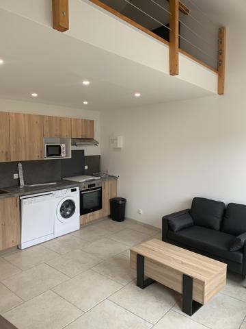 Sur Pommeuse, studio en duplex meublé avec 3 places de parking et terrasse Pommeuse (77515)
