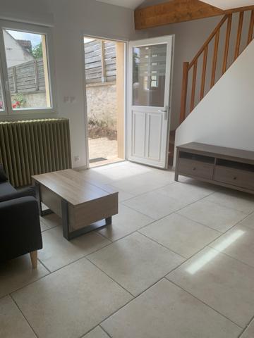 Sur Pommeuse, studio en duplex meublé avec 3 places de parking et terrasse Pommeuse (77515)