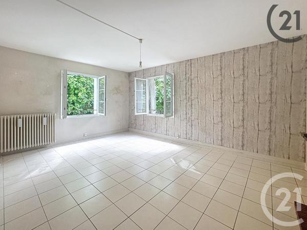 Immeuble à vendre  201,43 m2 PROVINS - 77