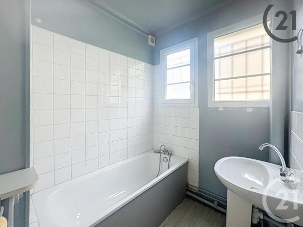 Immeuble à vendre  201,43 m2 PROVINS - 77