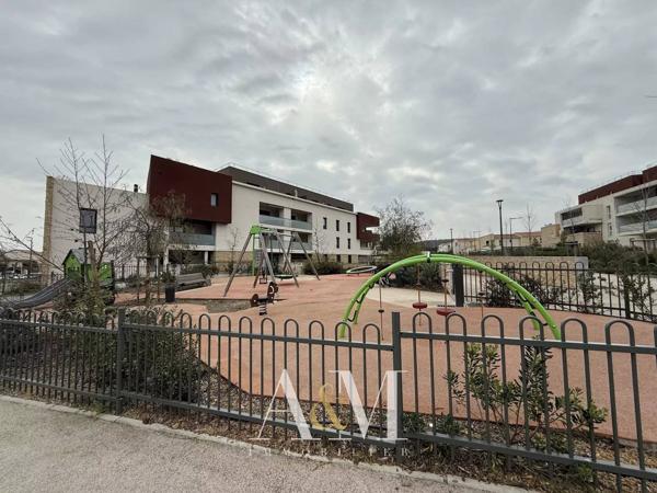 Appartement T2 de 45m² + terrasse 10.50m² + parking