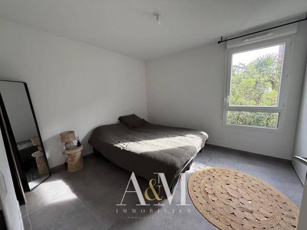 Appartement T2 de 45m² + terrasse 10.50m² + parking