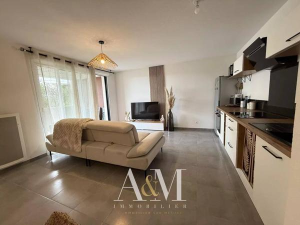 Appartement T2 de 45m² + terrasse 10.50m² + parking