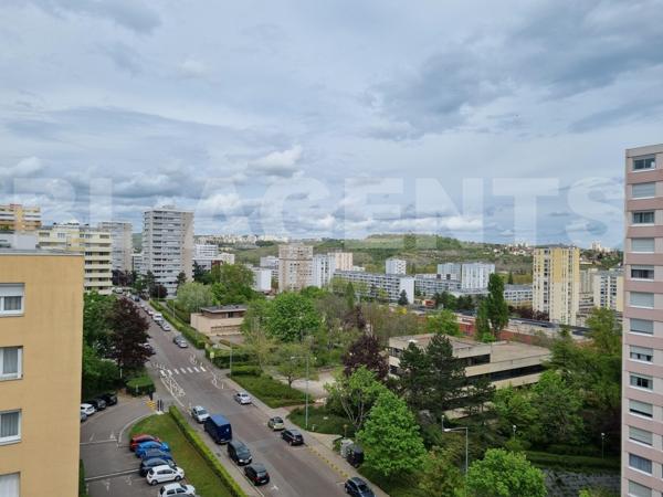 idéal investisseur, Appartement lumineux et propre de 29.83m² à 5 minutes à pieds du Lac Kir, piscin