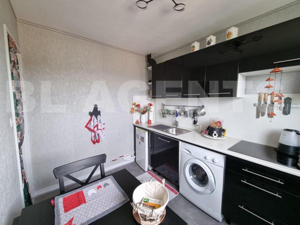 idéal investisseur, Appartement lumineux et propre de 29.83m² à 5 minutes à pieds du Lac Kir, piscin