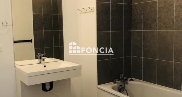 Location Appartement 3 pièces 59.5 m² - Santeny 94440