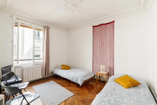 Appartement Paris 18 e - ABBESSES / RUE DES ABBESSES