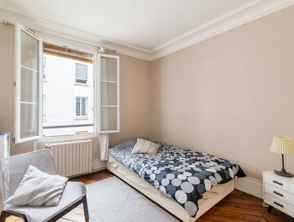 Appartement Paris 18 e - ABBESSES / RUE DES ABBESSES