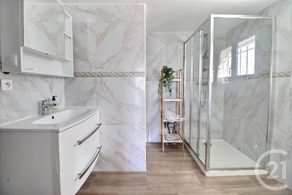 Maison à vendre  8 pièces - 215 m2 PUGET SUR ARGENS - 83