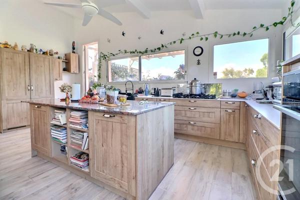 Maison à vendre  8 pièces - 215 m2 PUGET SUR ARGENS - 83