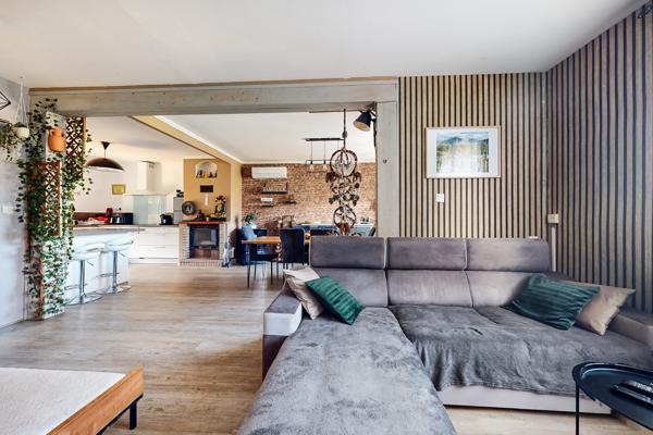 Maison T6 piscine, jardin, hangar 