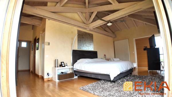 Villa contemporaine avec piscine