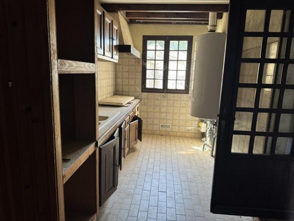 Immeuble à vendre |  Montendre |  165 m²