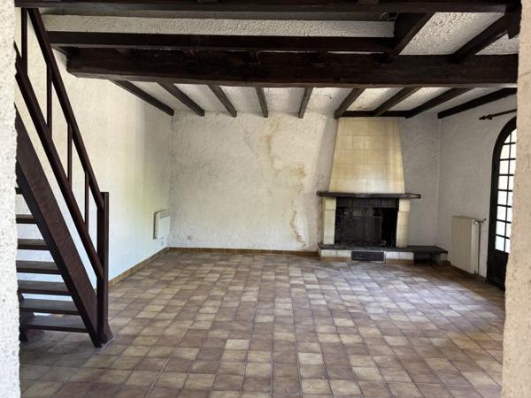 Immeuble à vendre |  Montendre |  165 m²