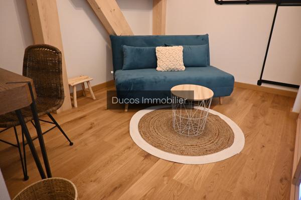 Casteljaloux, duplex T2 de standing entièrement meublé avec terrasse.