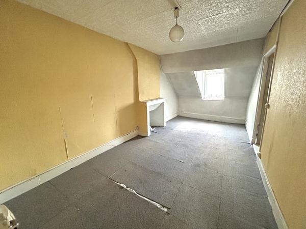 Immeuble 8 pièces 102 m2