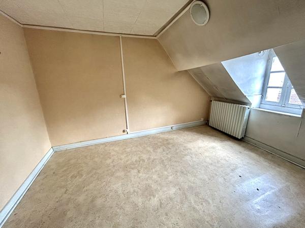 Immeuble 8 pièces 102 m2