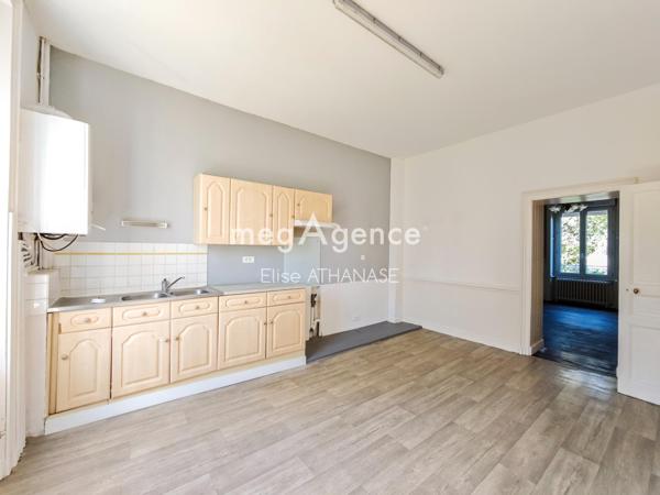 Appartement à FOUGERES, 35300 - 3 pièces 82m²