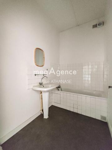Appartement à FOUGERES, 35300 - 3 pièces 82m²