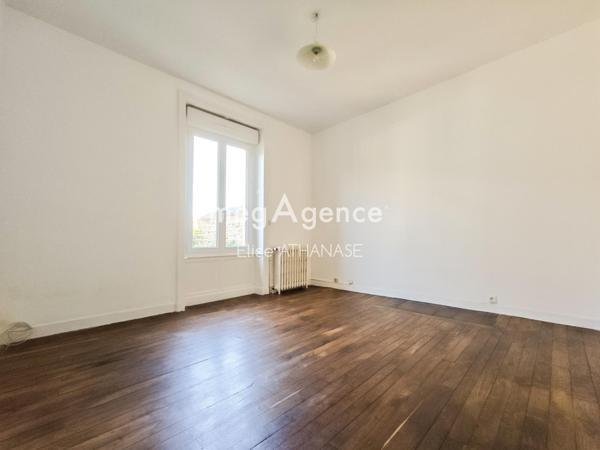 Appartement à FOUGERES, 35300 - 3 pièces 82m²