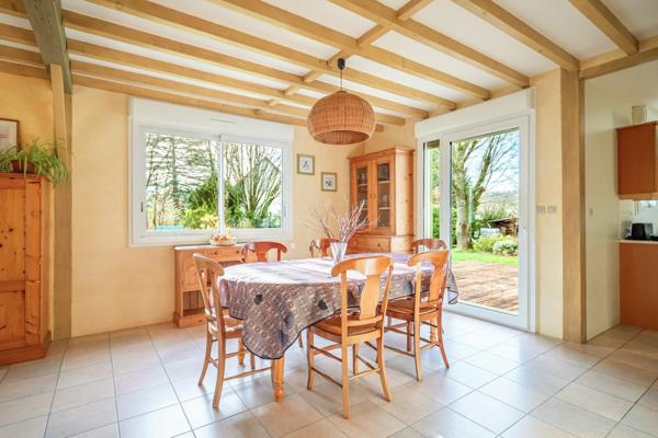 Maison à Sargé-lès-le-Mans, 72190 - 6 pièces 165m²