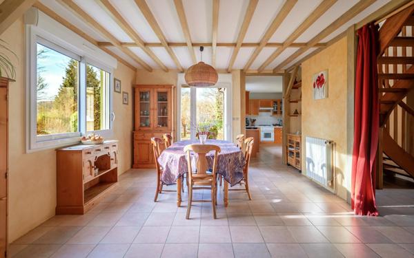 Maison à Sargé-lès-le-Mans, 72190 - 6 pièces 165m²
