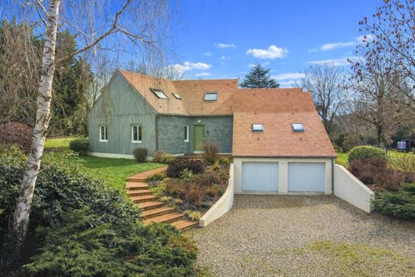 Maison à Sargé-lès-le-Mans, 72190 - 6 pièces 165m²
