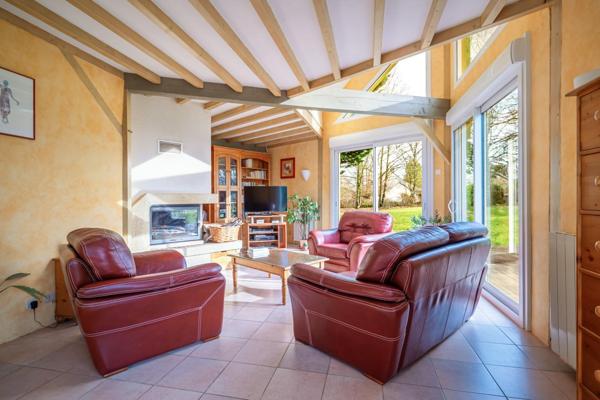 Maison à Sargé-lès-le-Mans, 72190 - 6 pièces 165m²