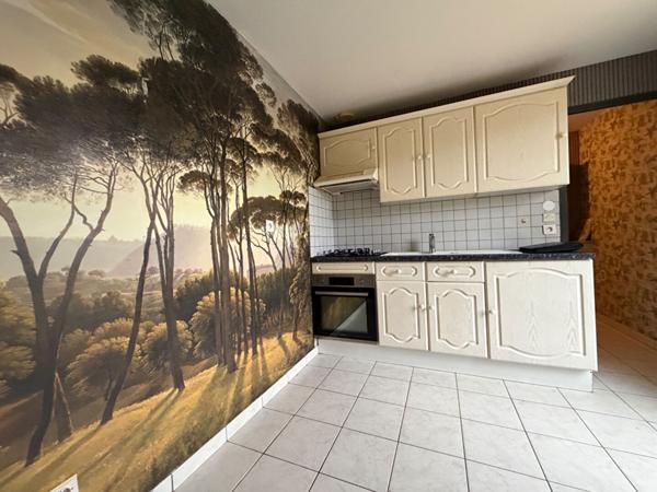 Maison - 5 pièces - 85 m²