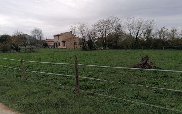 Terrain à vendre    Prahecq