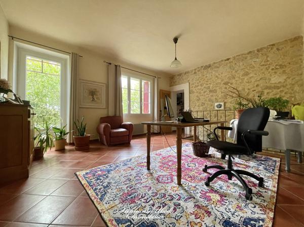 Mallemort (13370) Mas de caractère sur une belle parcelle arborée de 10.000m²