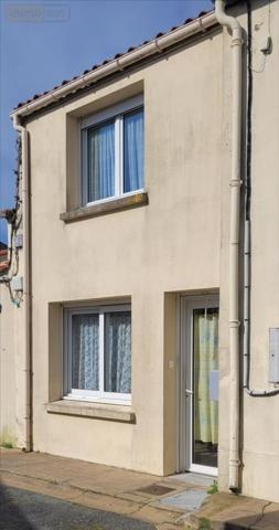 Maison de ville à vendre à Marans en Charente-Maritime (17230), ref : JO01