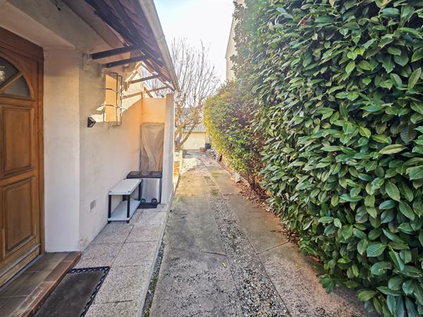 Maison Verrieres Le Buisson 6 pièce(s) 120.53 m2