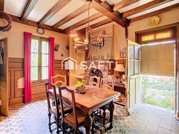 Idéalement située à proximité des commerces et de la gare