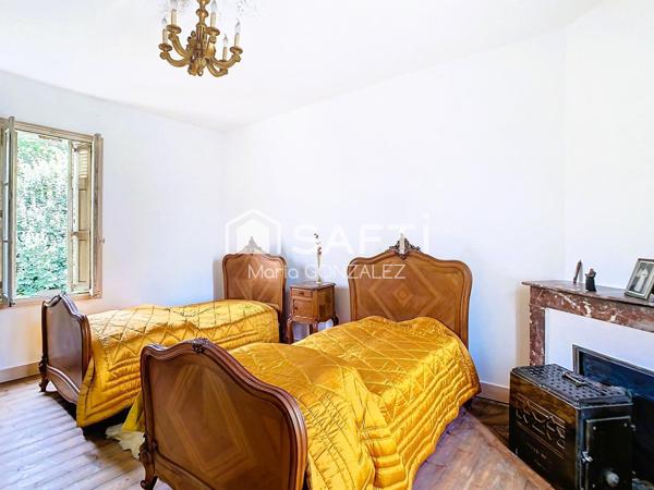 Idéalement située à proximité des commerces et de la gare