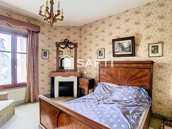 Idéalement située à proximité des commerces et de la gare