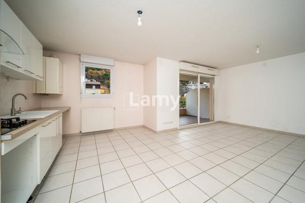 Parking + appartement