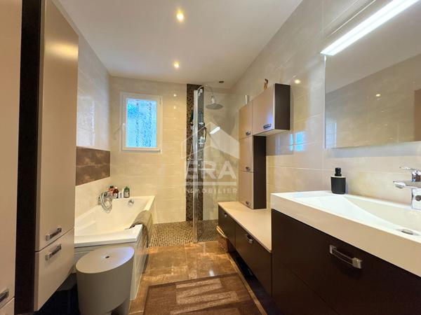 A VENDRE EXCLUSIVITE 84120 PERTUIS MAISON PLAIN PIED TYPE 3 PIECES D'ENVIRON 81M² AVEC GARAGE, PISCINE, SPA CANADIEN ET JARDIN
