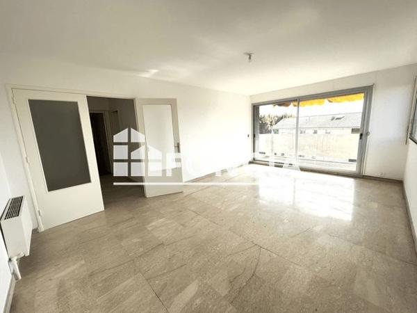 Location Appartement 4 pièces 93.8 m² - 27 AVENUE GUY DE MAUPASSANT Marseille 13008