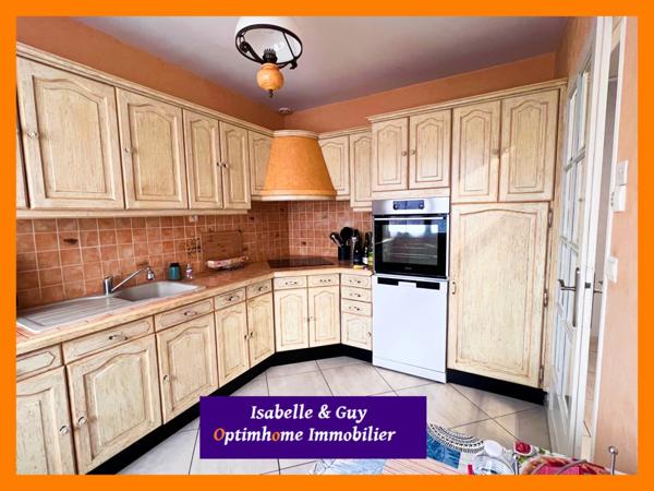 LA LOUPE, COMMERCES ECOLES SUR PLACE, 10 min à PIED DE LA GARE,