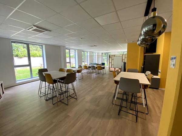 A LOUER : Très beau plateau de Bureaux environ 203 m2 - RAGON TERTIAIRE Trellières