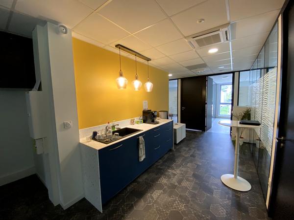 A LOUER : Très beau plateau de Bureaux environ 203 m2 - RAGON TERTIAIRE Trellières