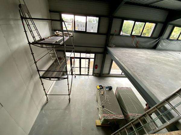 A LOUER local d'activité NEUF 350 m² - ERP SHOWROOM Accueil clients - NORD de NANTES