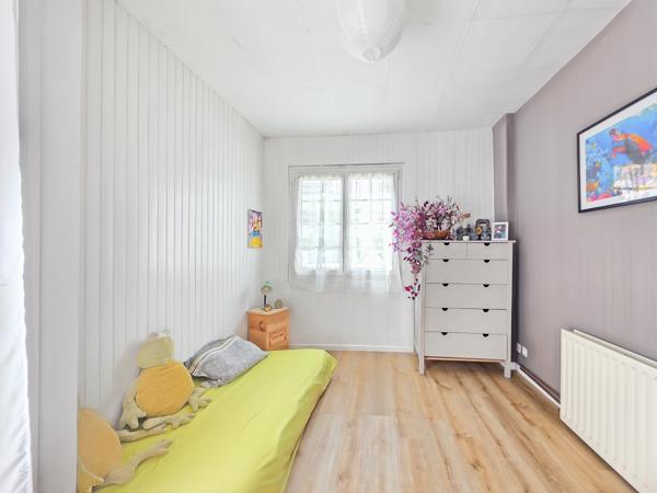 Maison
         6 pièces
        - 130 m²