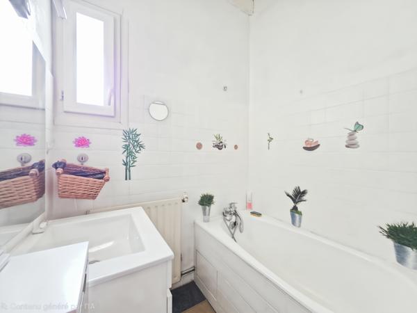 Maison
         6 pièces
        - 130 m²