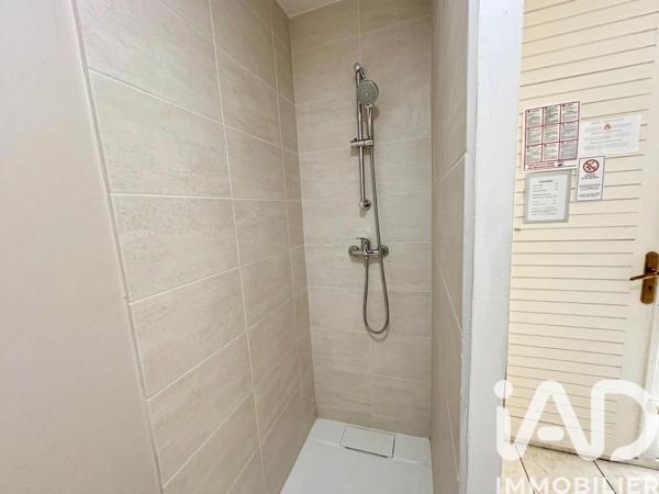 Immeuble à vendre 715 m² Charols