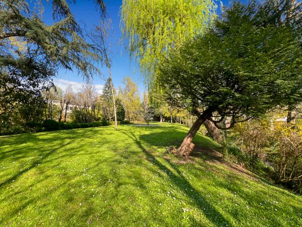 Bièvres (91570) Maison familiale avec jardin - garage - Fort potentiel