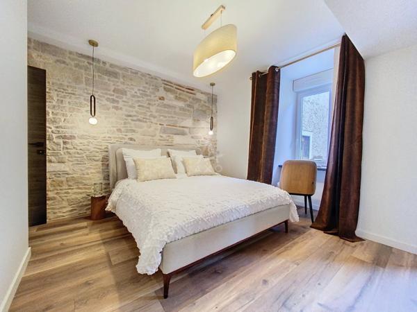 DIJON (21) Hypercentre T2 rénové meublé